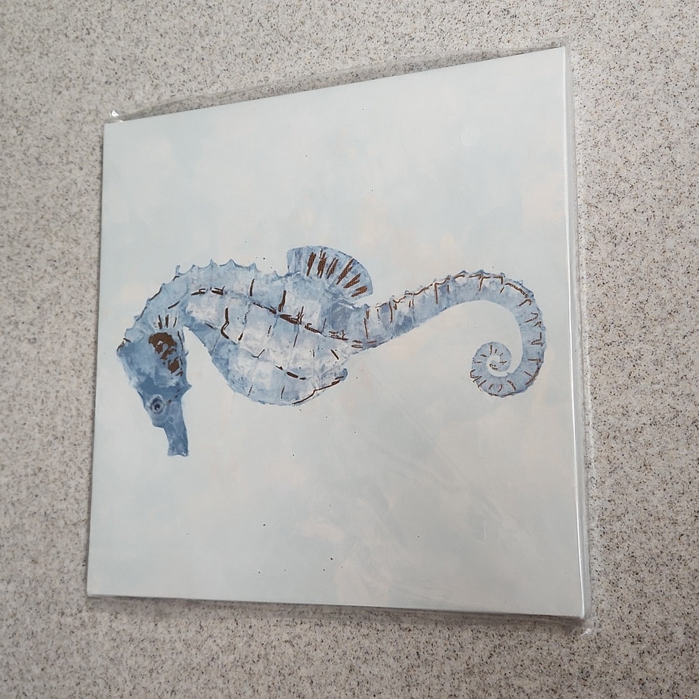 ⭐️NWT WALL DECOR
